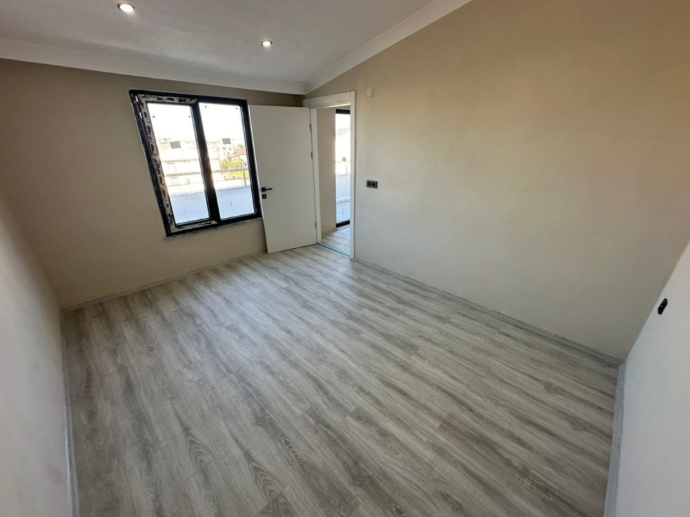 KOCAALİ SAHİLDE 3+1 DENİZ MANZARALI DUBLEKS DAİRE