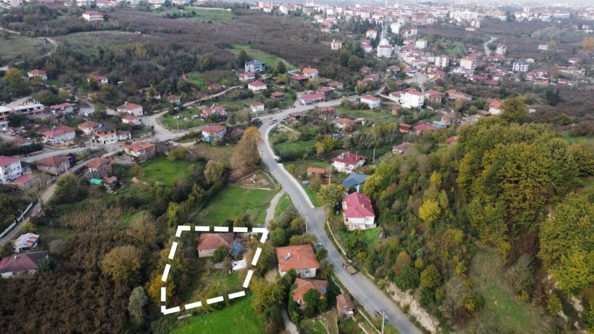 KOCAALİDE 1149 M2 MÜSTAKİL EV VE ARSASI