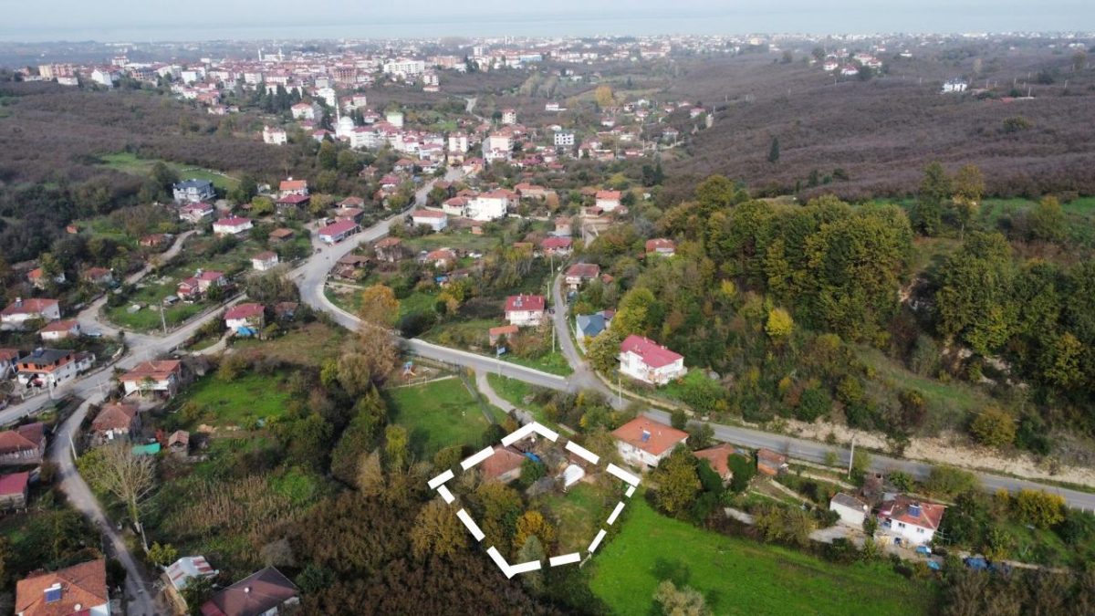 KOCAALİDE 1149 M2 MÜSTAKİL EV VE ARSASI