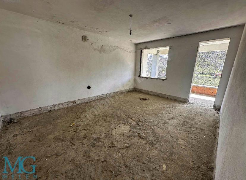 DENİZE SIFIR ARSA İÇİNDE SATILIK TRİPLEKS VILLA
