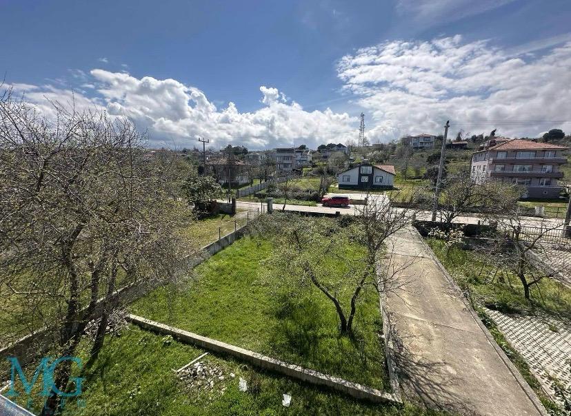 DENİZE SIFIR ARSA İÇİNDE SATILIK TRİPLEKS VILLA
