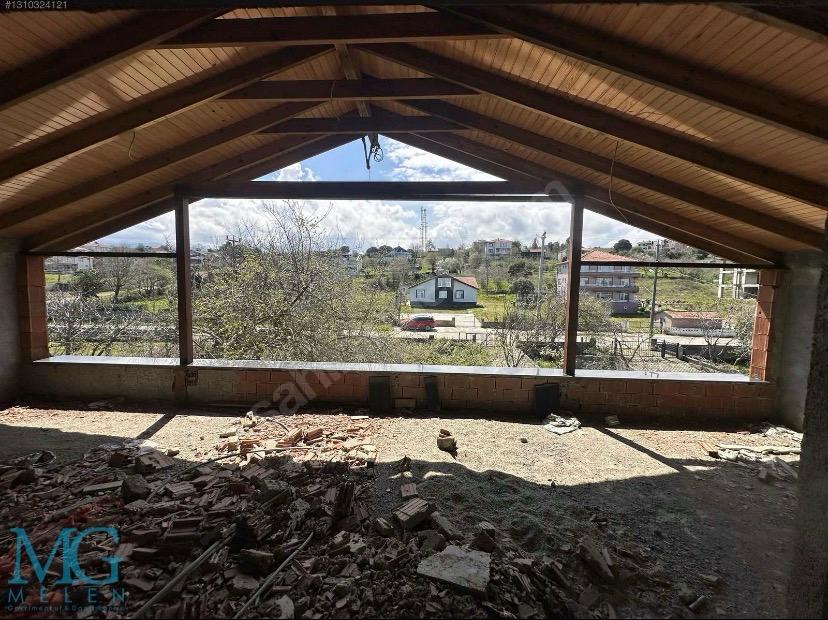 DENİZE SIFIR ARSA İÇİNDE SATILIK TRİPLEKS VILLA