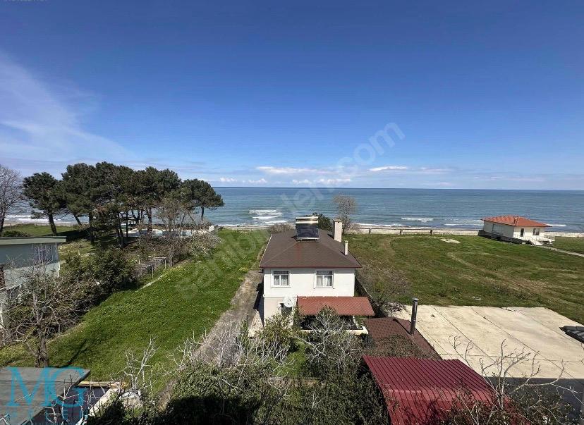 DENİZE SIFIR ARSA İÇİNDE SATILIK TRİPLEKS VILLA