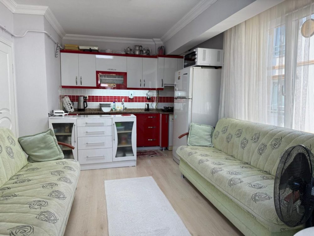 YÜZME HAVUZLU SİTE İÇİNDE SATILIK 2+1 DAİRE