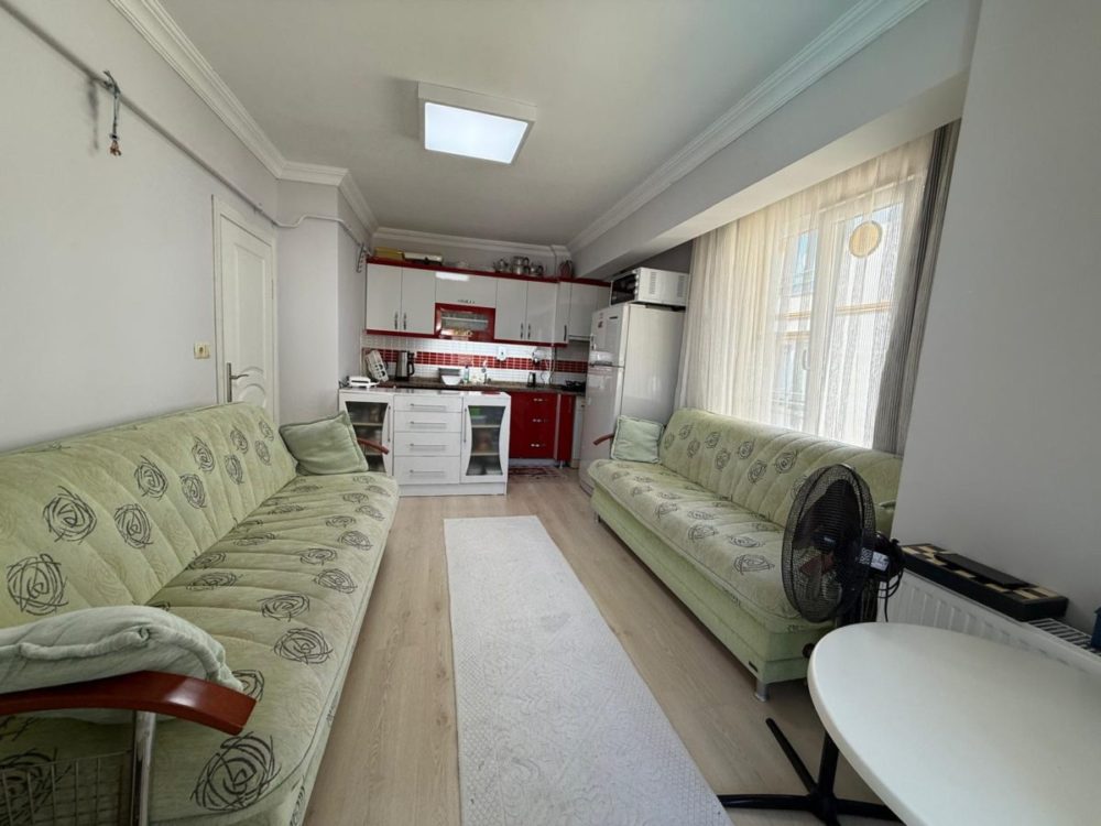 YÜZME HAVUZLU SİTE İÇİNDE SATILIK 2+1 DAİRE