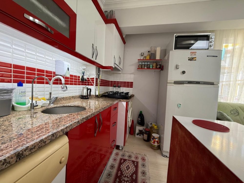 YÜZME HAVUZLU SİTE İÇİNDE SATILIK 2+1 DAİRE