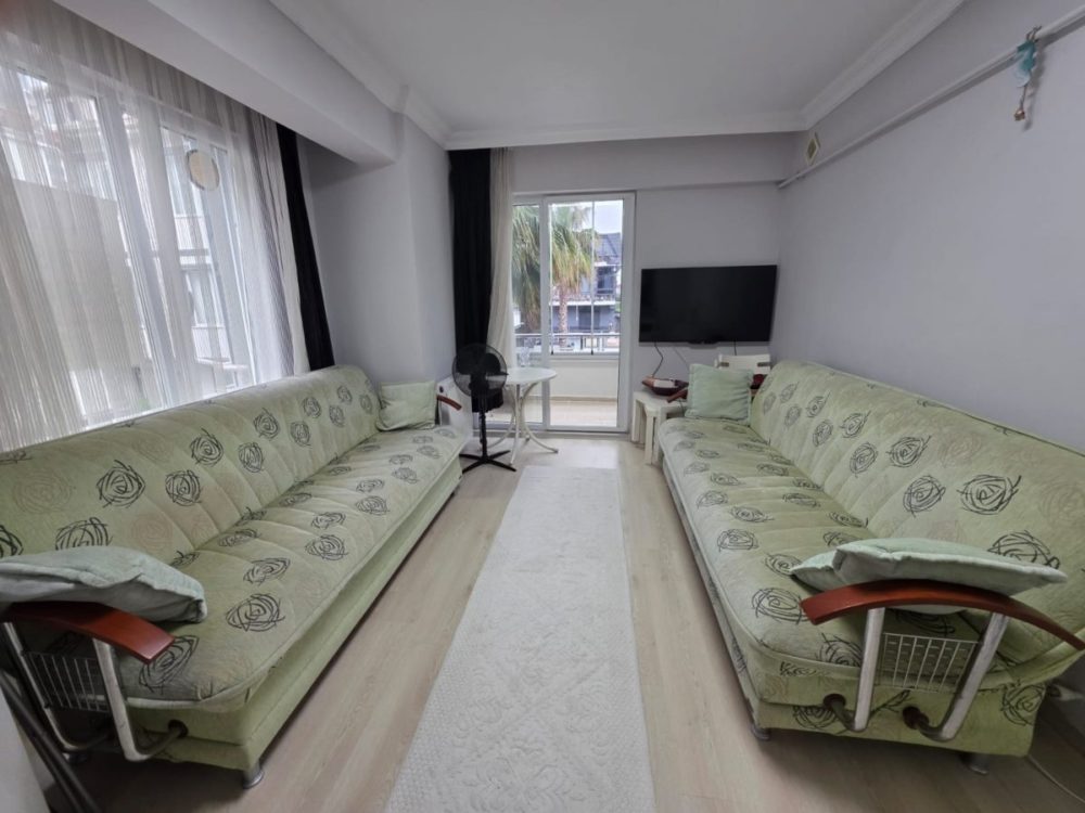 YÜZME HAVUZLU SİTE İÇİNDE SATILIK 2+1 DAİRE