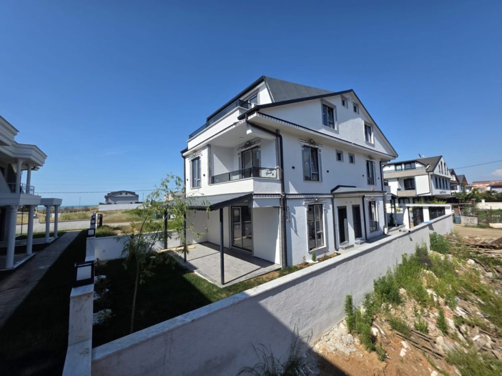 KOCAALİ DENİZE YAKIN SATILIK VİLLA