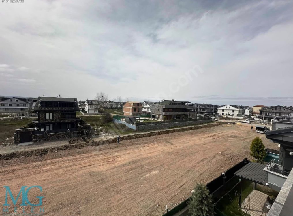 209 M² ARSA İÇERİSİNDE TAM MÜSTAKİL BAHÇELİ VİLLA FIRSATI