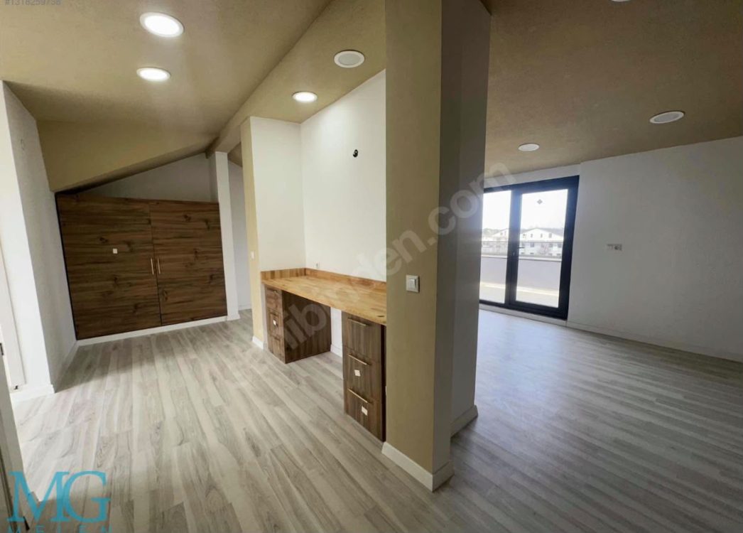 209 M² ARSA İÇERİSİNDE TAM MÜSTAKİL BAHÇELİ VİLLA FIRSATI