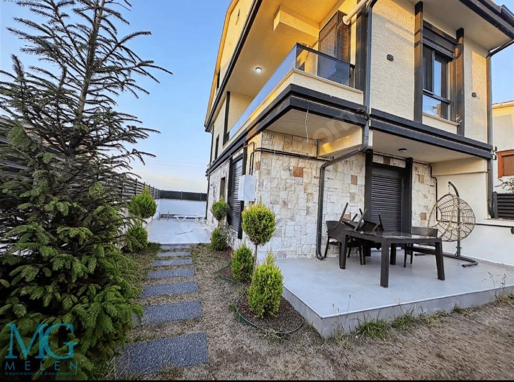 KOCAALİ DE MÜSTAKİL HAVUZLU GENİŞ BAHÇELİ 4+1 VİLLA TAKAS OLUR