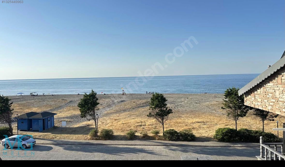 KOCAALİ MERKEZ PLAJDA DENİZE 50 METRE HAVUZLU SATILIK 4 +1 VİLLA