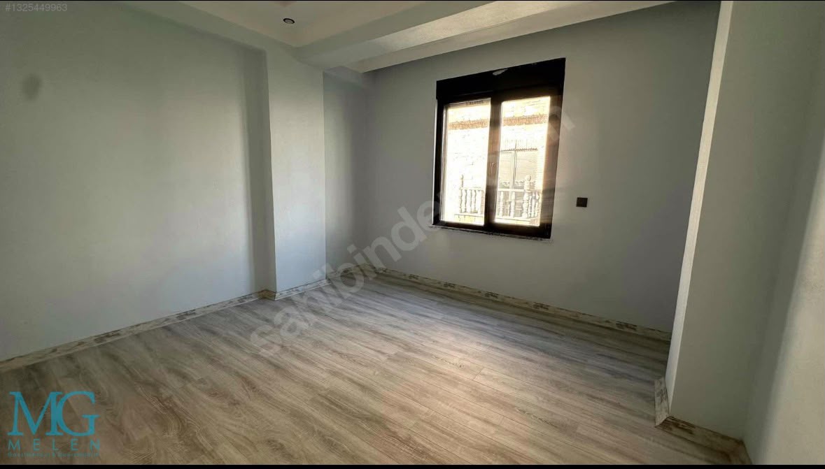 KOCAALİ MERKEZ PLAJDA DENİZE 50 METRE HAVUZLU SATILIK 4 +1 VİLLA