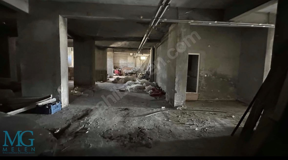 İŞLEK CADDE ÜZERİNDE 600 m² KİRALIK İŞ YERİ